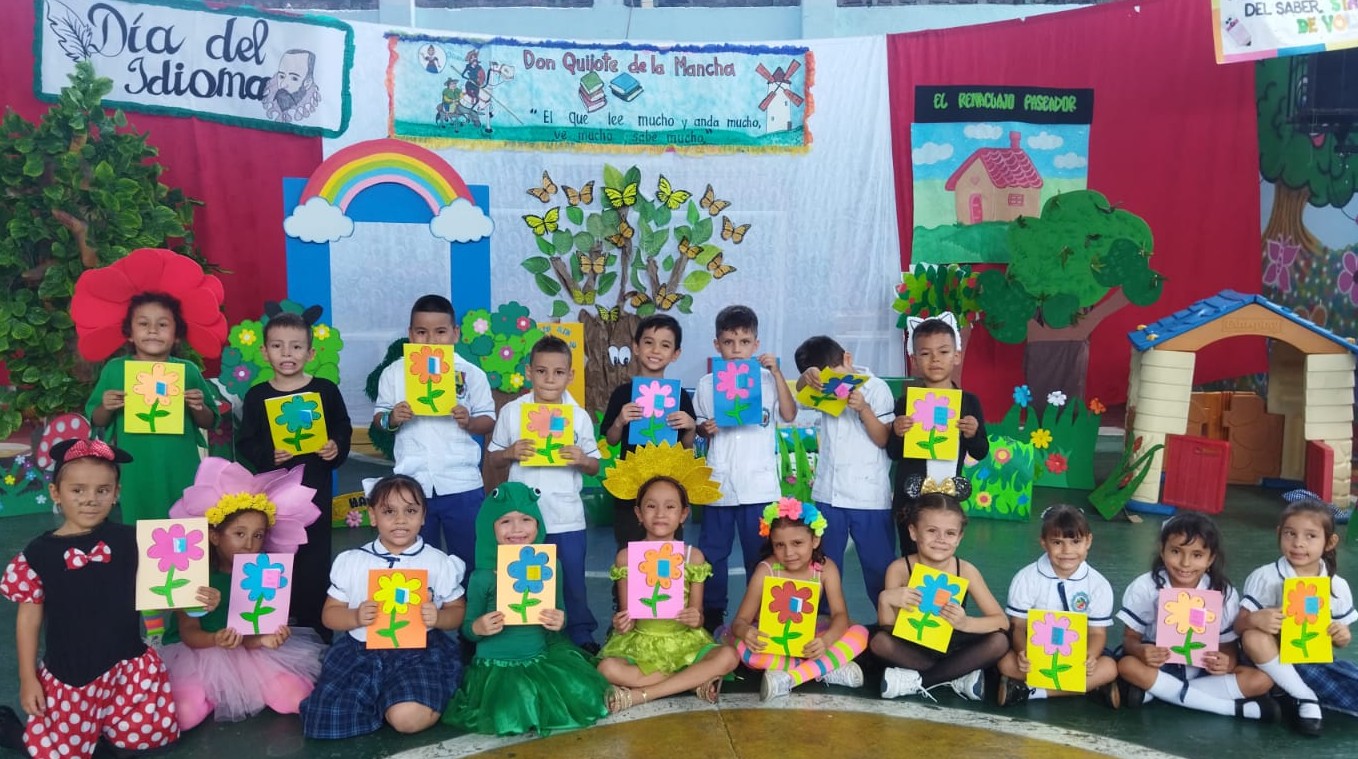 Niños en formación en el preescolar del Liceo Mogollón en Espinal, Tolima