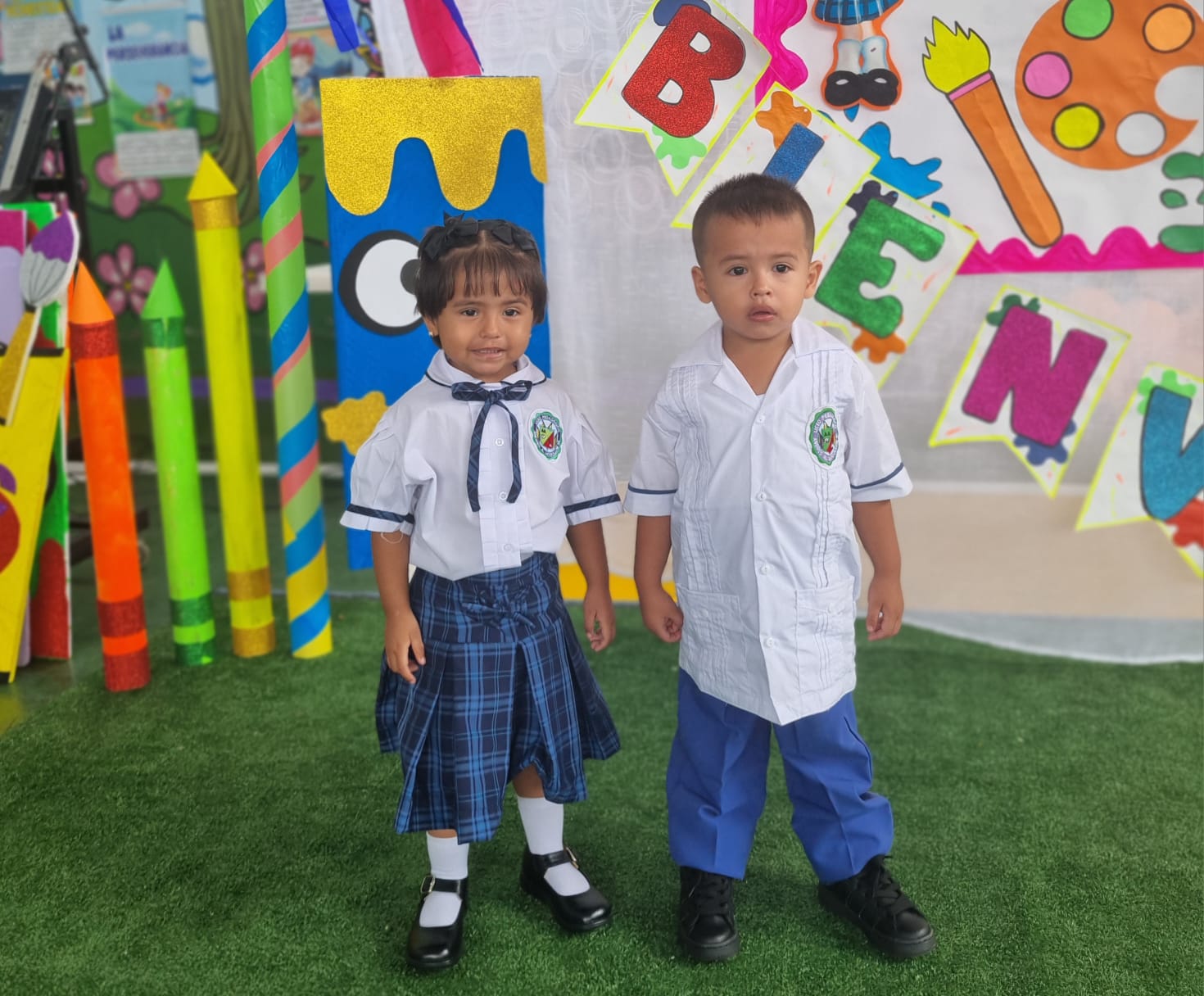 Estudiantes del Liceo Pedagógico Andrés Alexander Mogollón Méndez en Espinal, Tolima