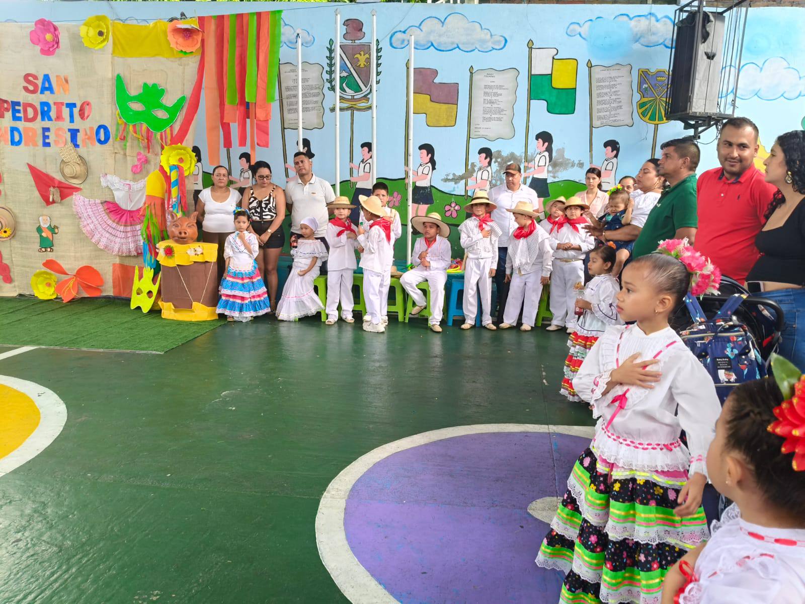 Desfile del festival Sanpedrito - Tradiciones tolimenses en el Liceo